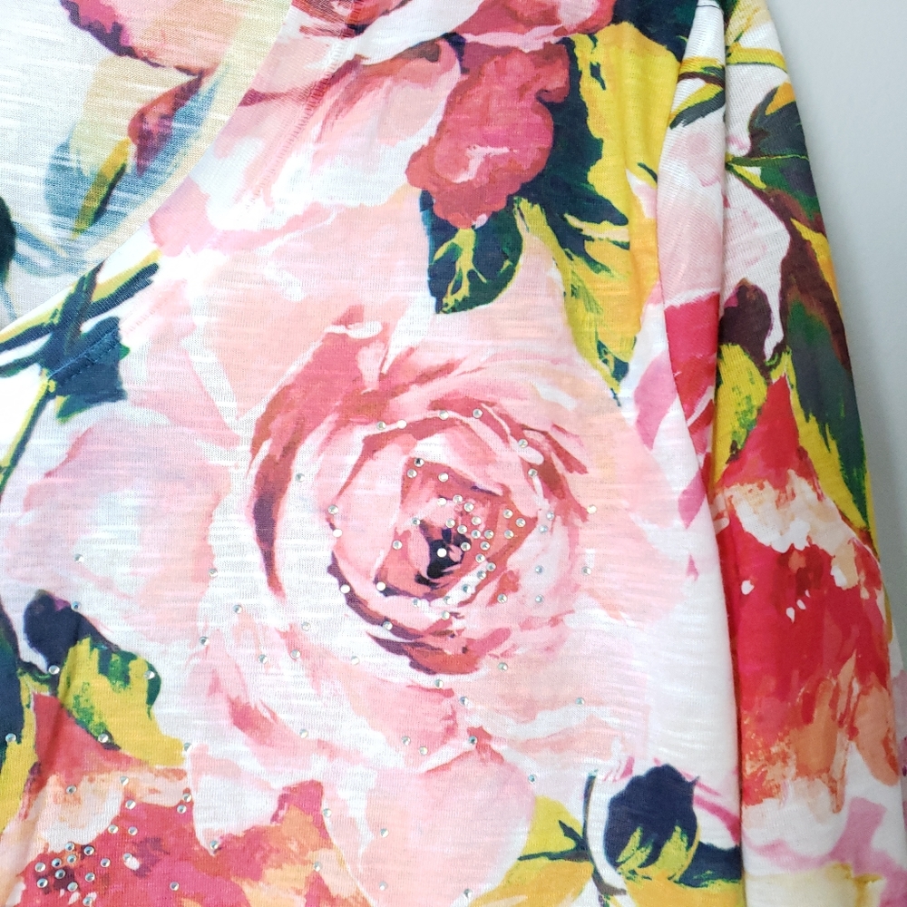 Women's long sleeve floral shirt (M) 8-10 - Picture 2 of 4